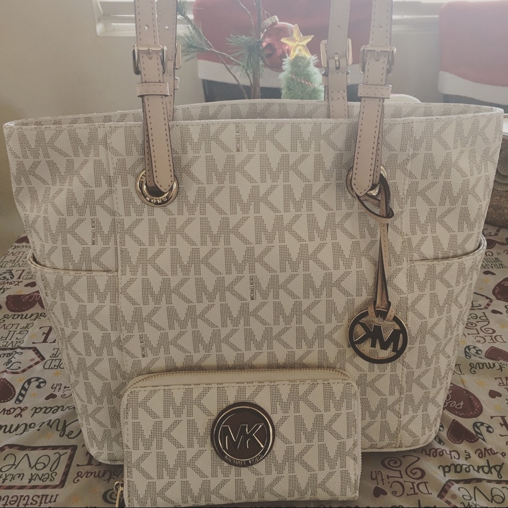 Micheal Kors Handbag and Wallet